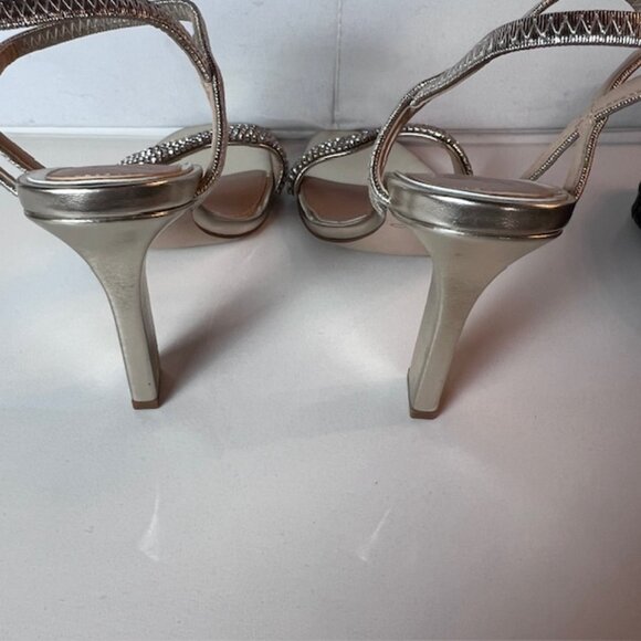 Jewel Badgley Mischka Light Gold Rhinestone Strap Block Heel Sandals Size 6 - Picture 5 of 8